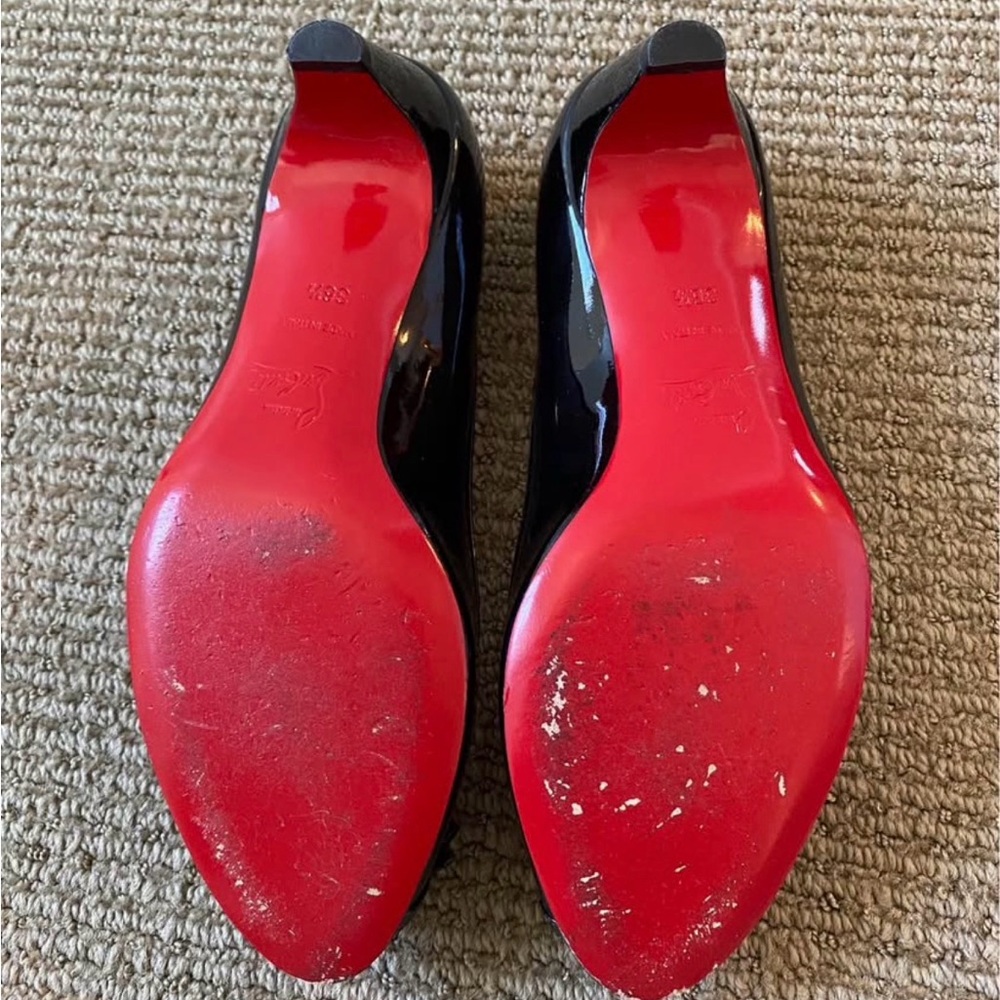 Christian Louboutin Black Patent Leather Heels with Red Sole - Picture 4 of 6